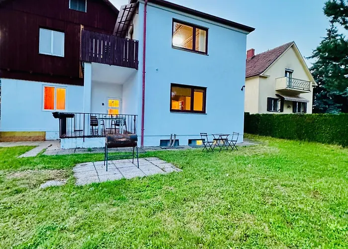 Budget Friendly House With Garden For 14 Guests * Vienna