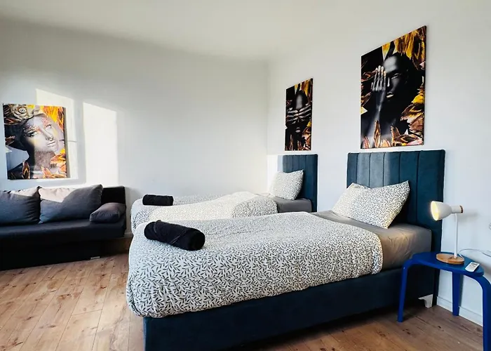 Budget Friendly House With Garden For 14 Guests Vienna