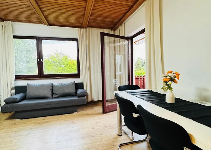 Apartment Budget Friendly House With Garden For 14 Guests *