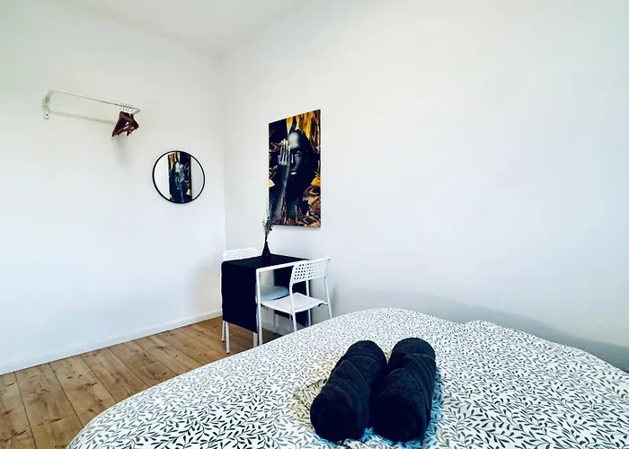 Budget Friendly House With Garden For 14 Guests Apartment