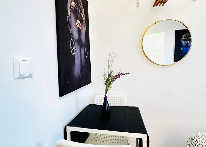 Apartment Budget Friendly House With Garden For 14 Guests