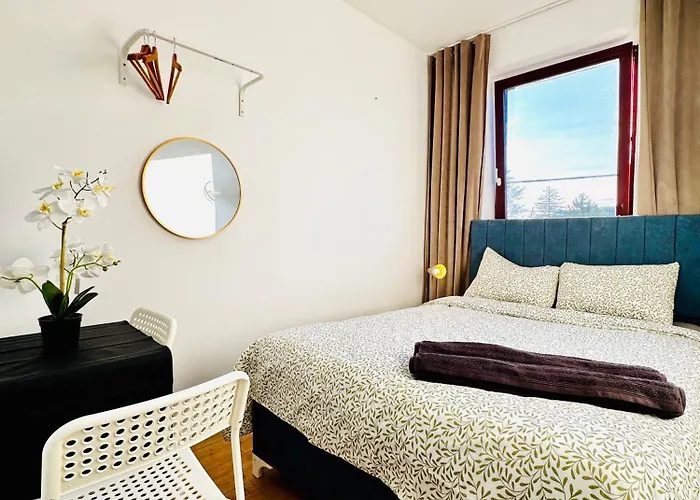 Budget Friendly House With Garden For 14 Guests